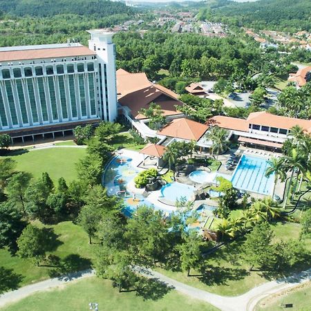 Nilai Springs Resort Hotel מראה חיצוני תמונה