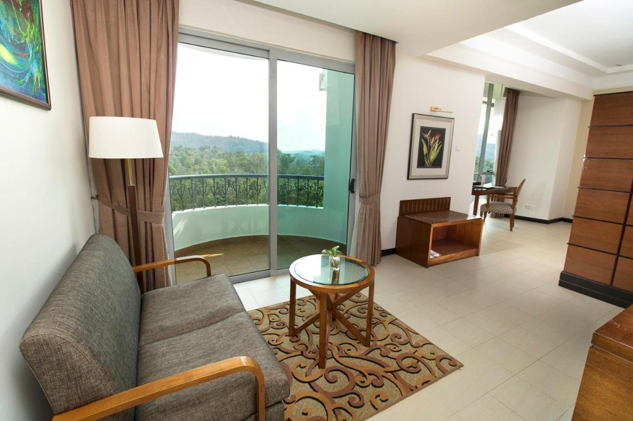 Nilai Springs Resort Hotel מראה חיצוני תמונה
