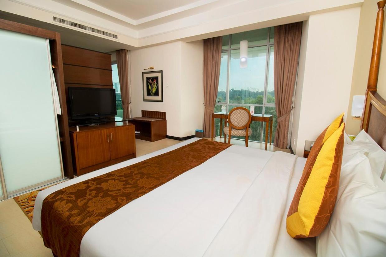 Nilai Springs Resort Hotel מראה חיצוני תמונה