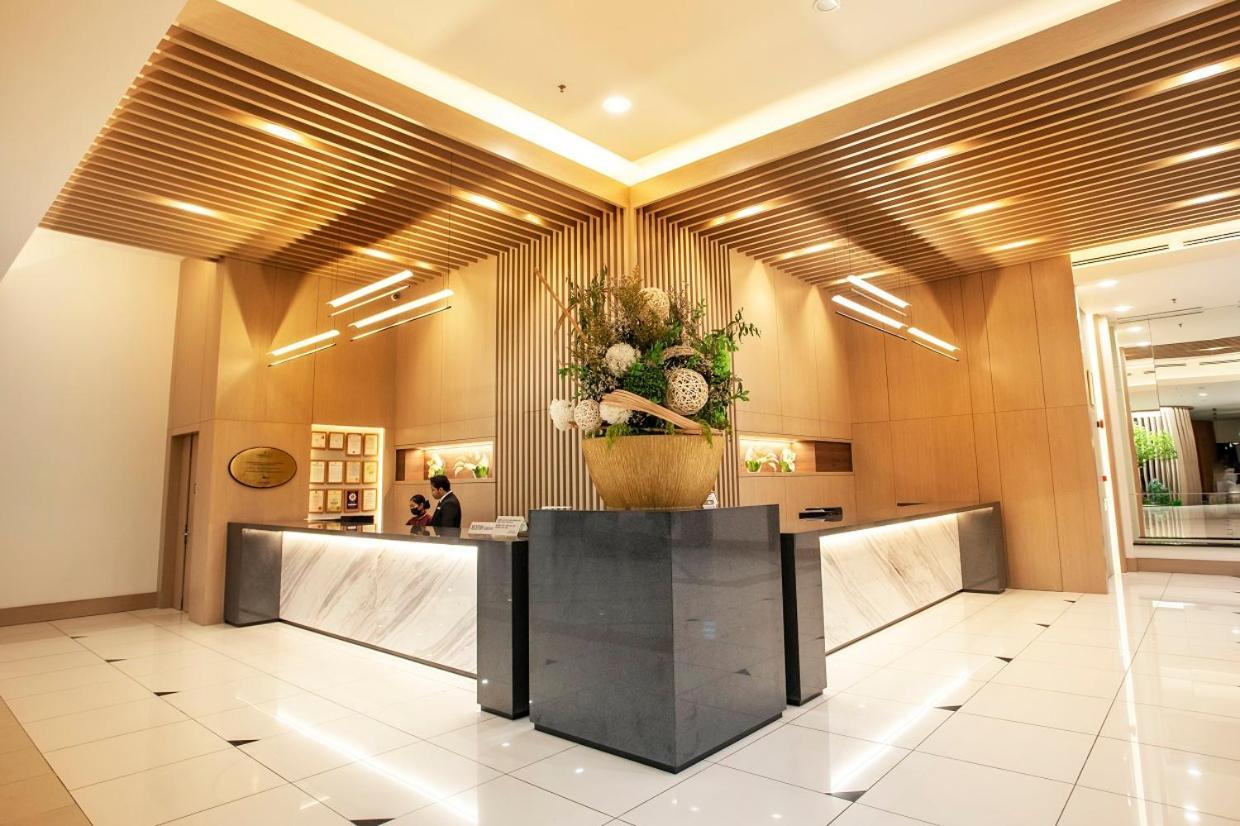 Nilai Springs Resort Hotel מראה חיצוני תמונה