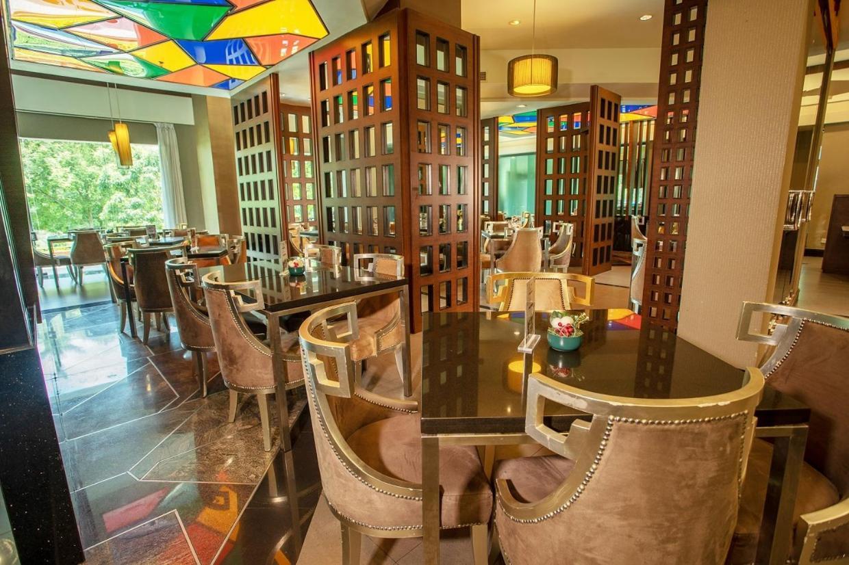 Nilai Springs Resort Hotel מראה חיצוני תמונה