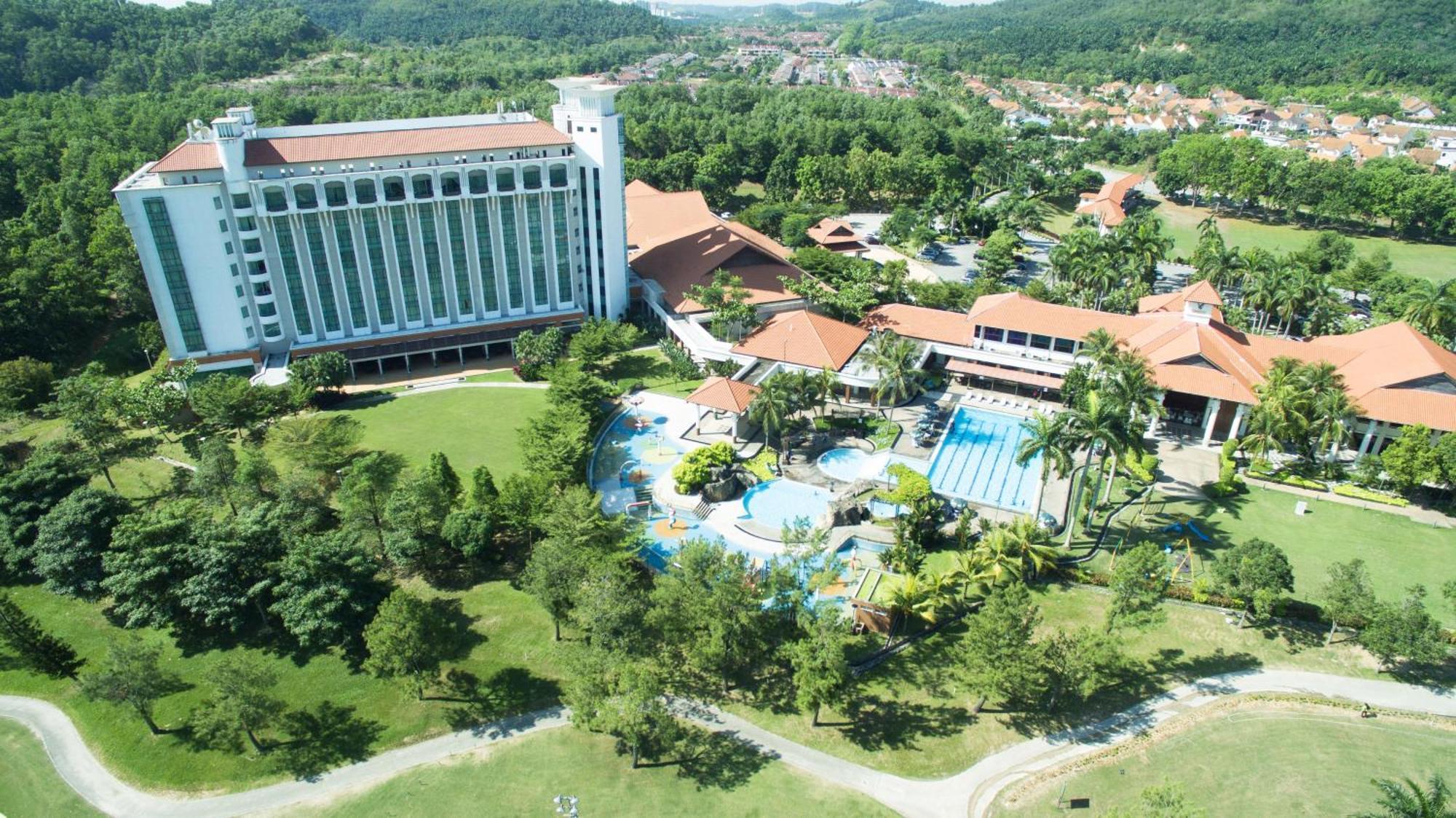 Nilai Springs Resort Hotel מראה חיצוני תמונה