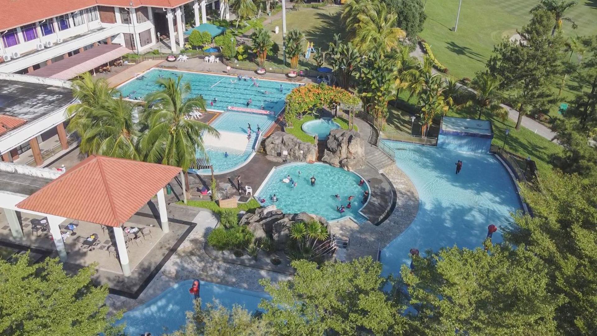 Nilai Springs Resort Hotel מראה חיצוני תמונה