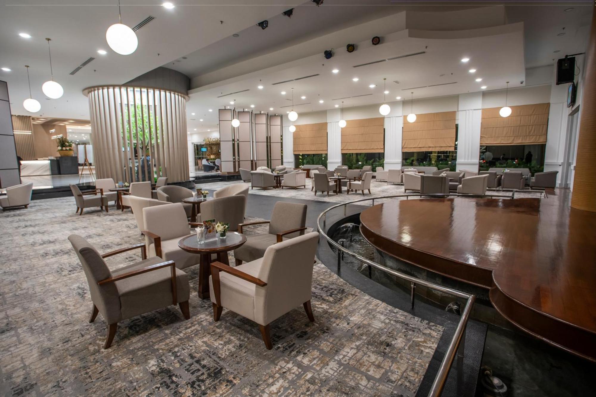 Nilai Springs Resort Hotel מראה חיצוני תמונה