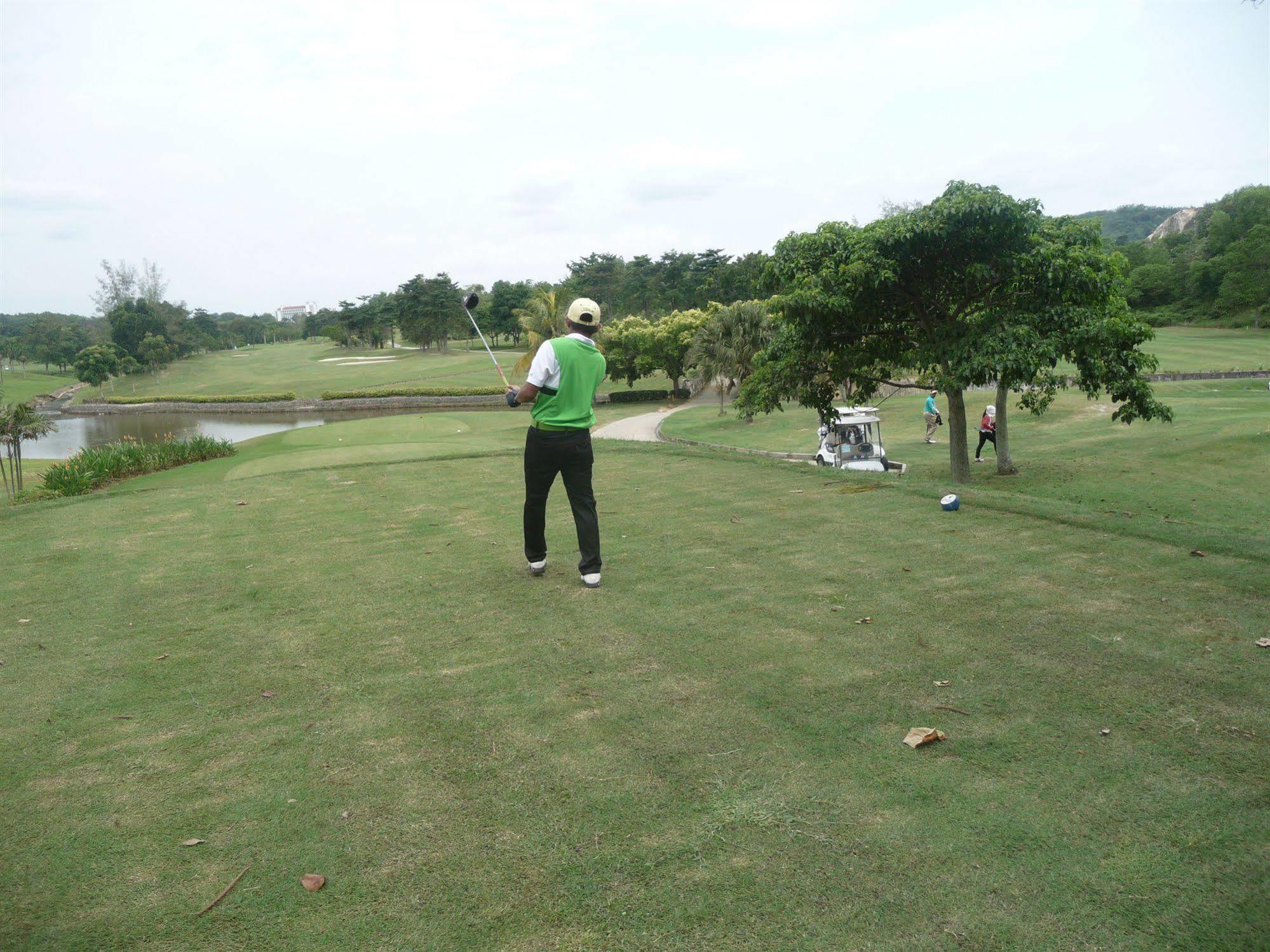 Nilai Springs Resort Hotel מראה חיצוני תמונה