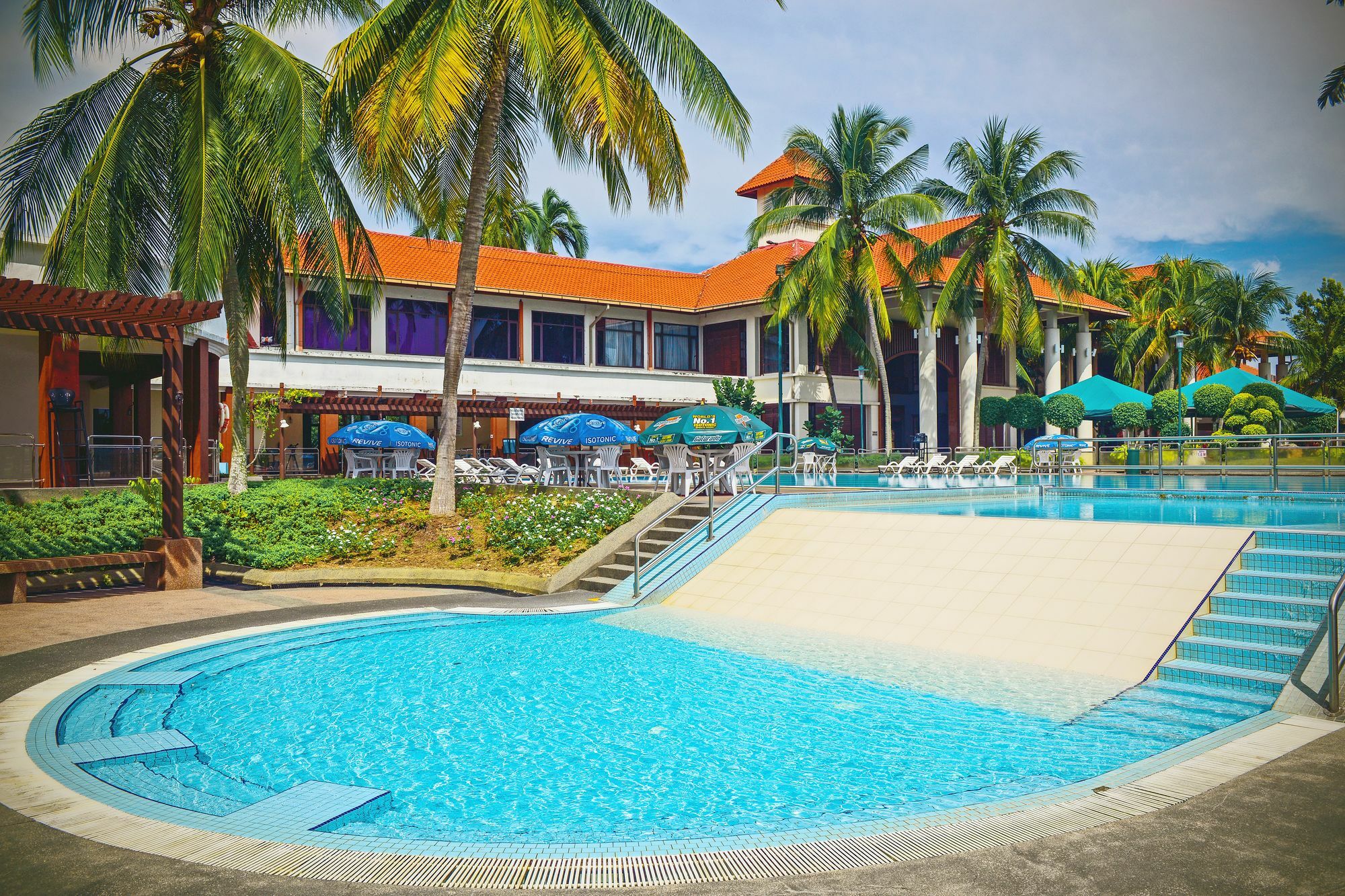 Nilai Springs Resort Hotel מראה חיצוני תמונה